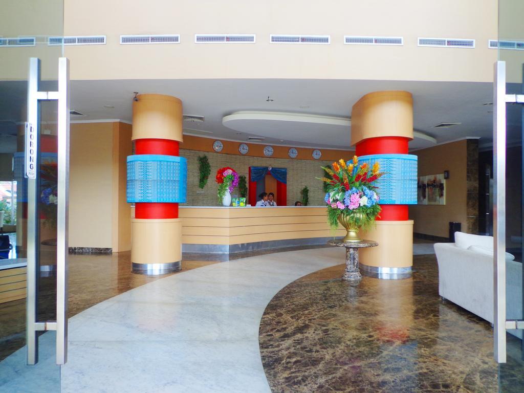 Sapadia Hotel Siantar Pematangsiantar Exterior photo